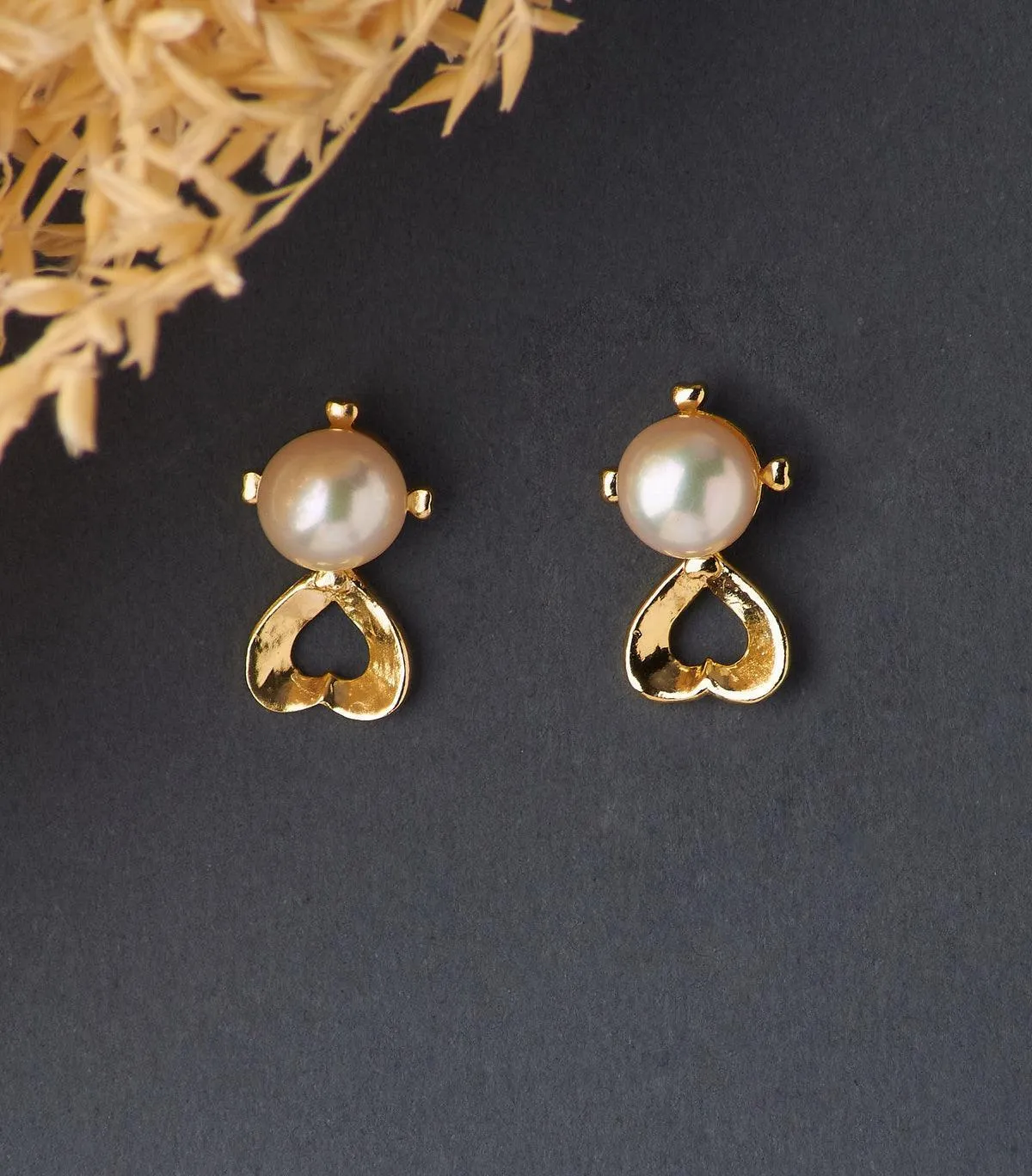 Classic Pearl Stud Earring