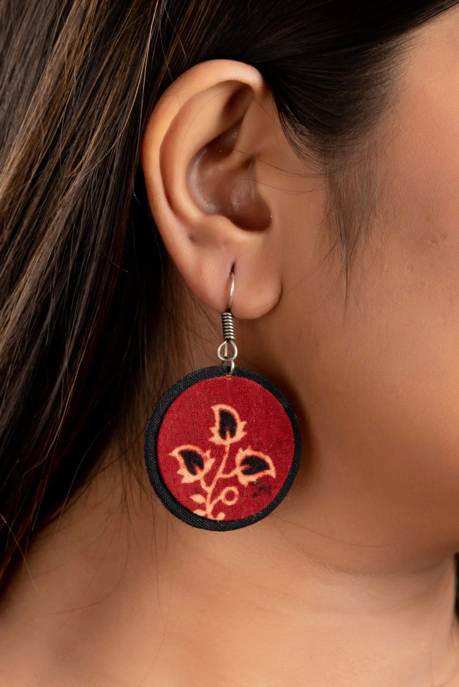 Eco-Friendly Handmade Fabric Jewelry Sets - Handcrafted Red Black Ajrakh Cotton Neckpiece with Earrings