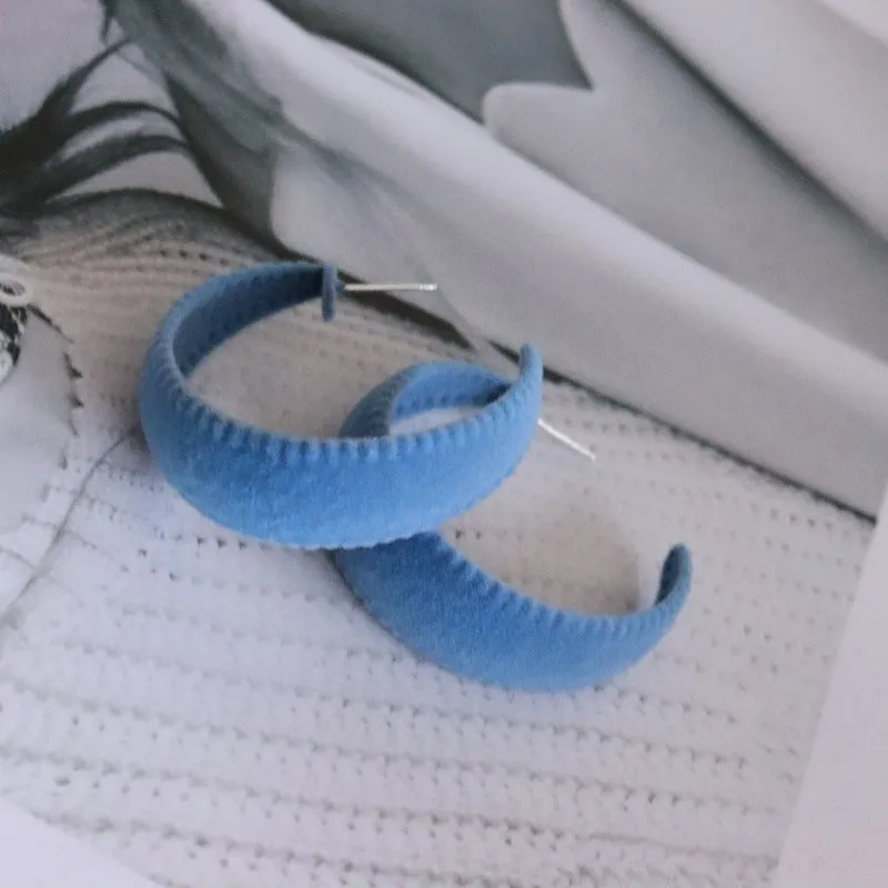 just-lil-things-blue-half-hoop-earrings-jlt10971