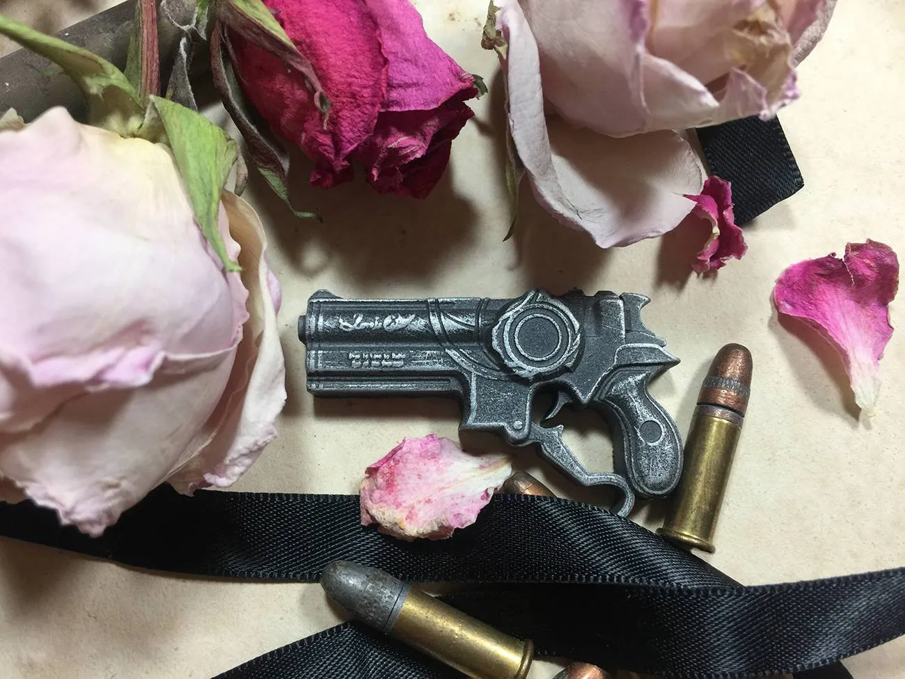 Love is Blue Gun Keychain / Necklace - Bayonetta