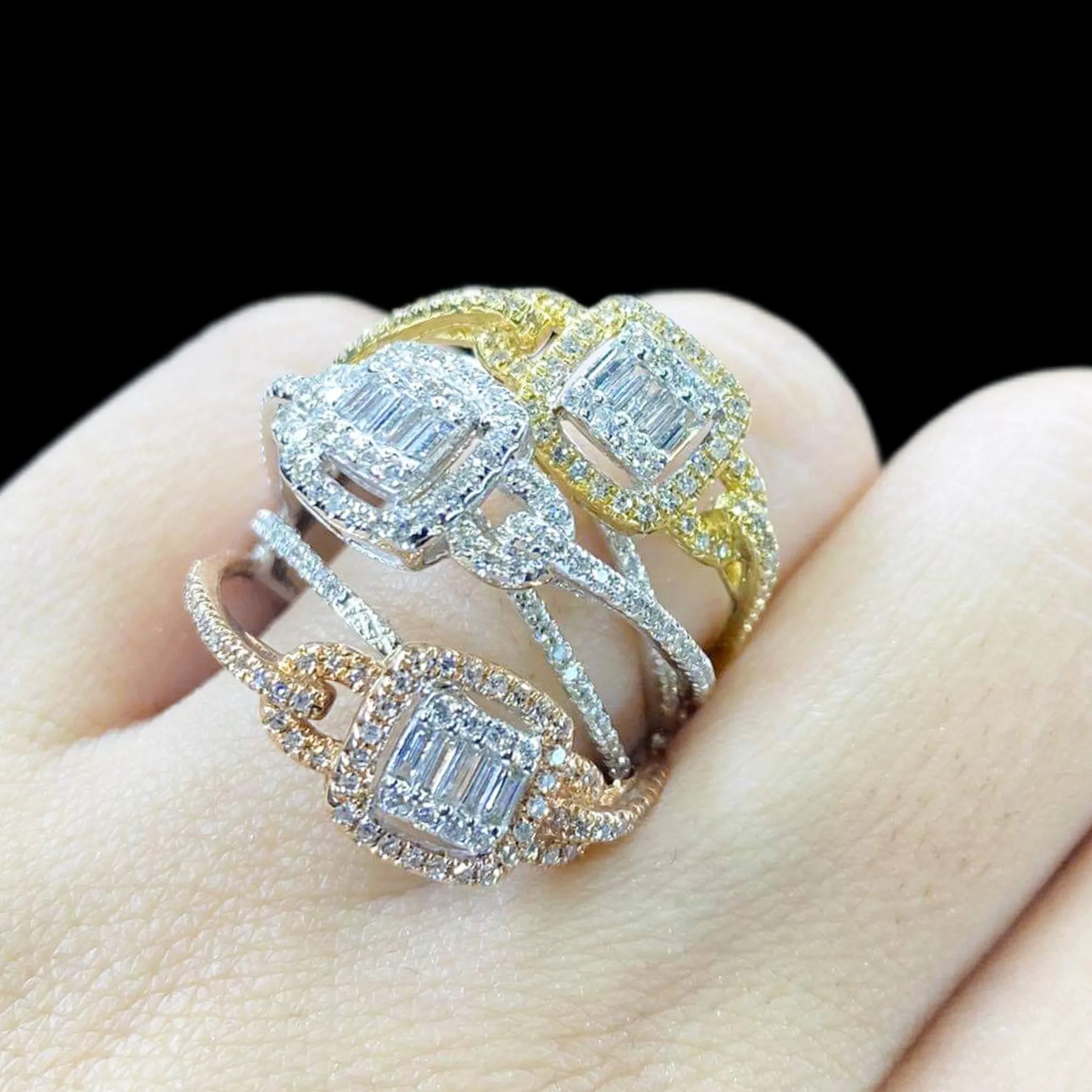 PREORDER | Multi-Tone Statement Cushion Diamond Ring 14kt