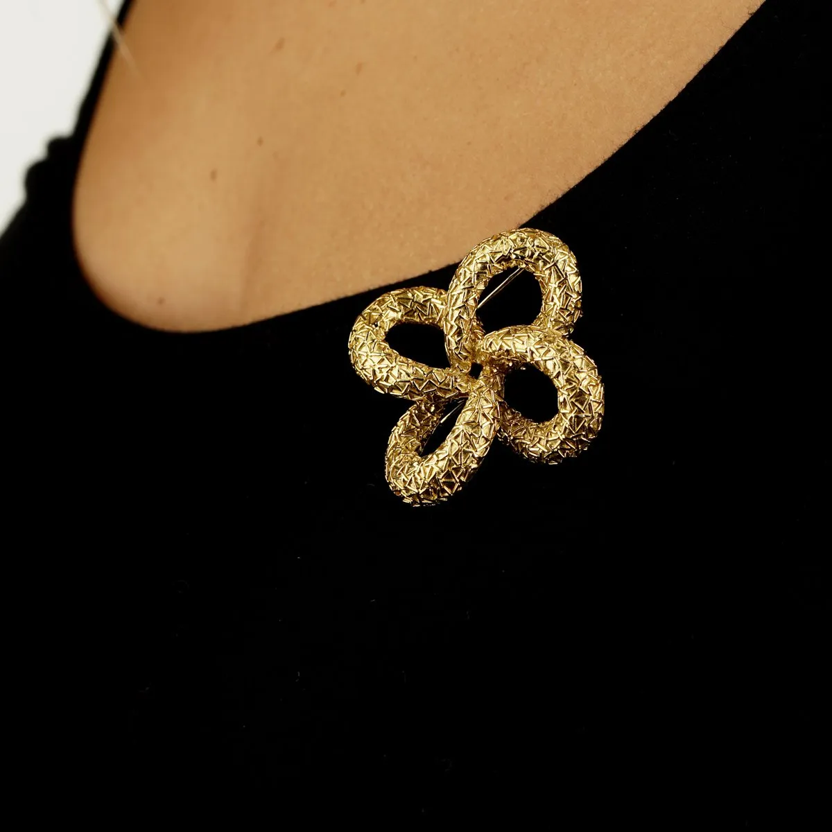 Van Cleef & Arpels Yellow Gold Brooch Pendant